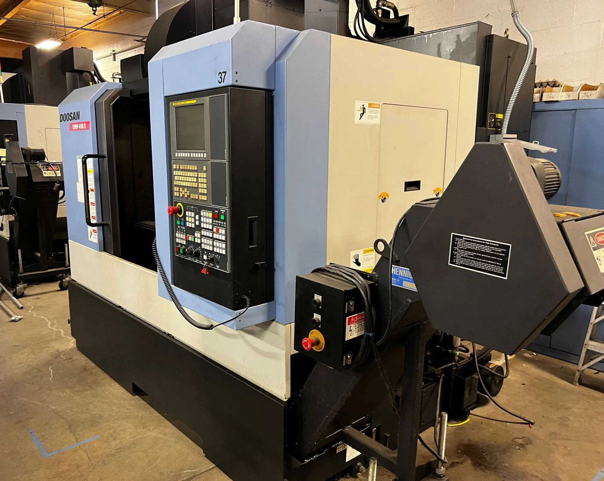 Used 2013 DOOSAN DNM 400 II Vertical Machining Centers California US | Machinery Network #1267014