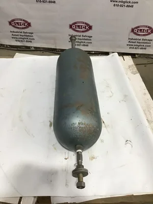 Liquidonics hydraulic accumulator 2000 Psi