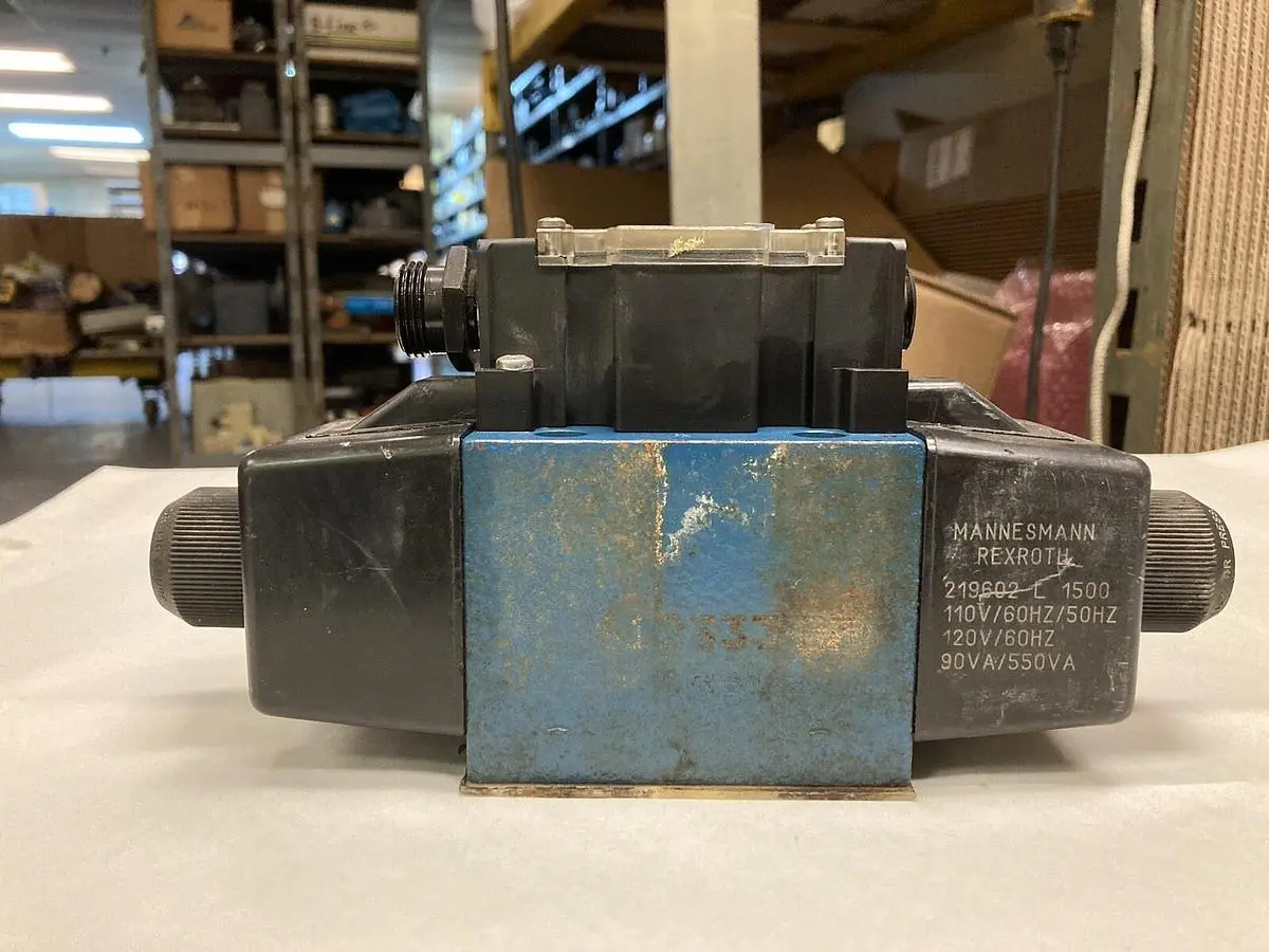 Used REXROTH 4WE10U40/CW110N 9DK25L Pump & Valve Parts Ohio US | Surplus Asset Holdings #1237692
