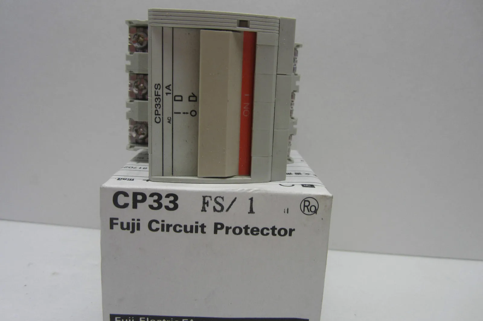 NEW FUJI ELECTRIC CP33 FS/1 CIRCUIT PROTECTOR CP33FS1