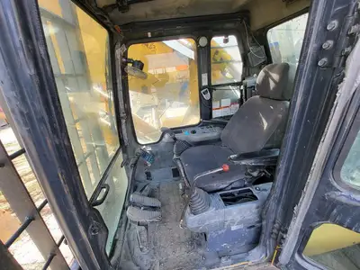 USED 2003 KOMATSU PC600LC-6