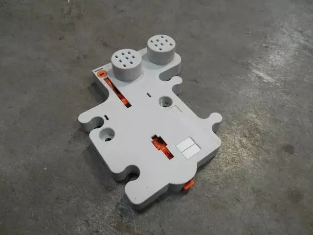 Allen Bradley 1738 ArmorPoint Mounting Base Module Used