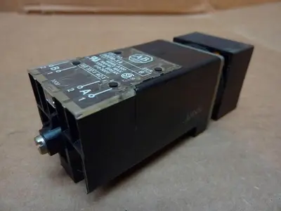 USED ALLEN BRADLEY 800MB-X016 AMBER
