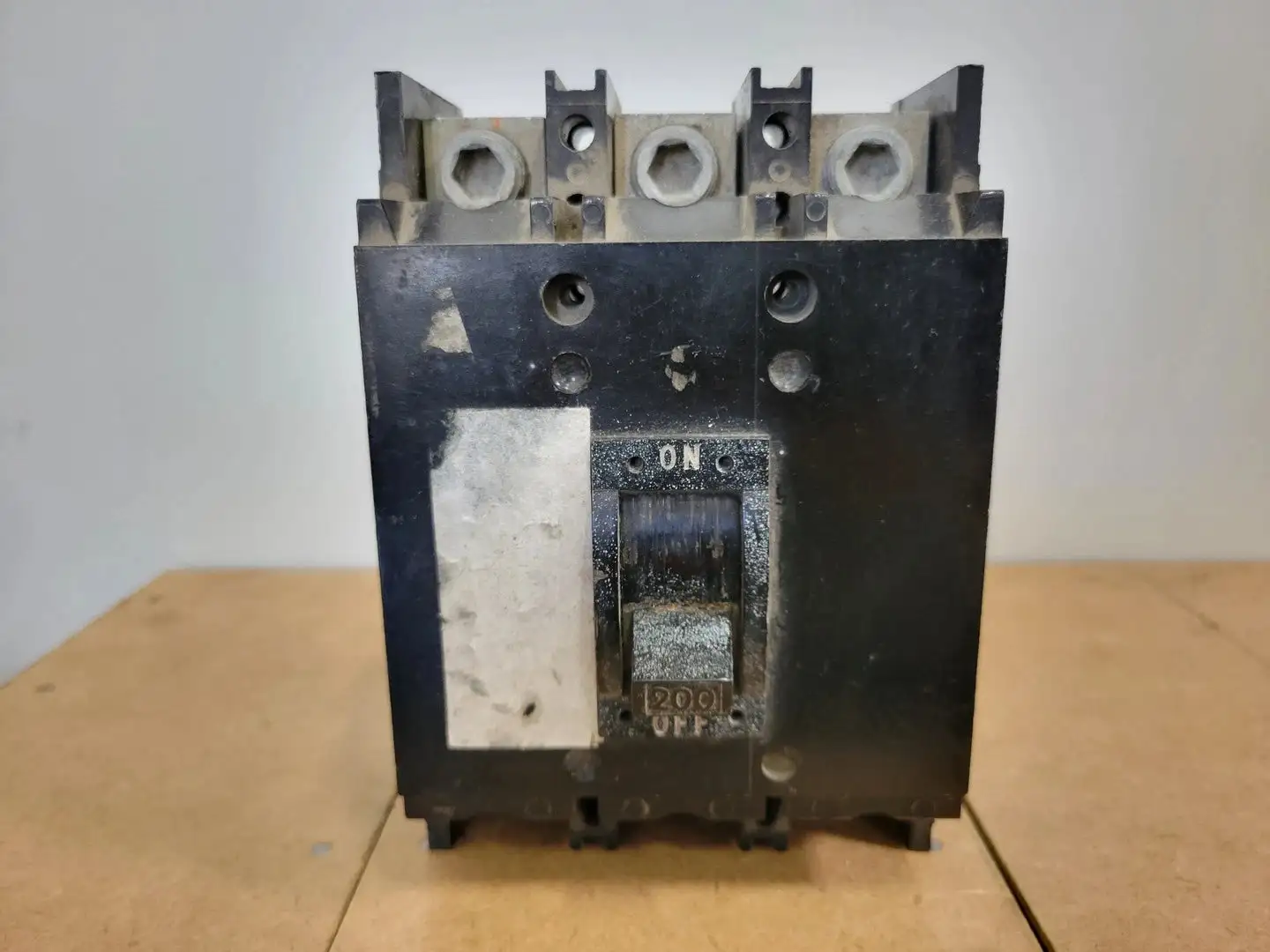 200 Amp 3 Pole Circuit Breaker