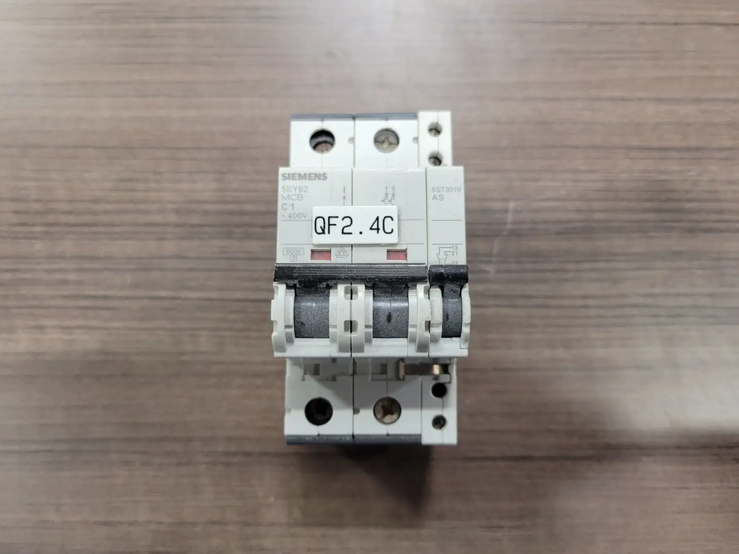 USED SIEMENS 5SY62-C1