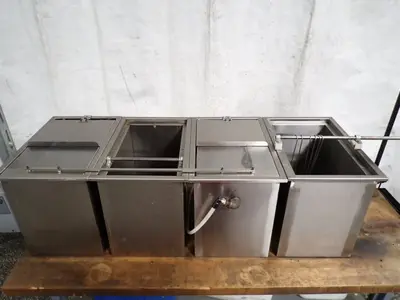 4 @ 8.5" X 15" X 13.5" Cleaning Station