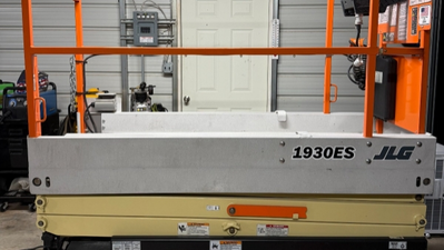 USED 2017 JLG 1930ES