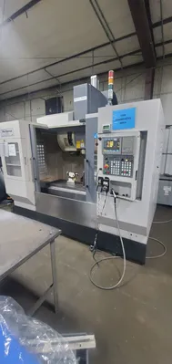 2012 AKIRA SEIKI PERFORMA V4-XP Vertical Machining Centers | Tight Tolerance Machinery (2)