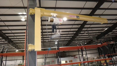 Bracketed Jib Crane with 1/2 ton Coffing Hoist