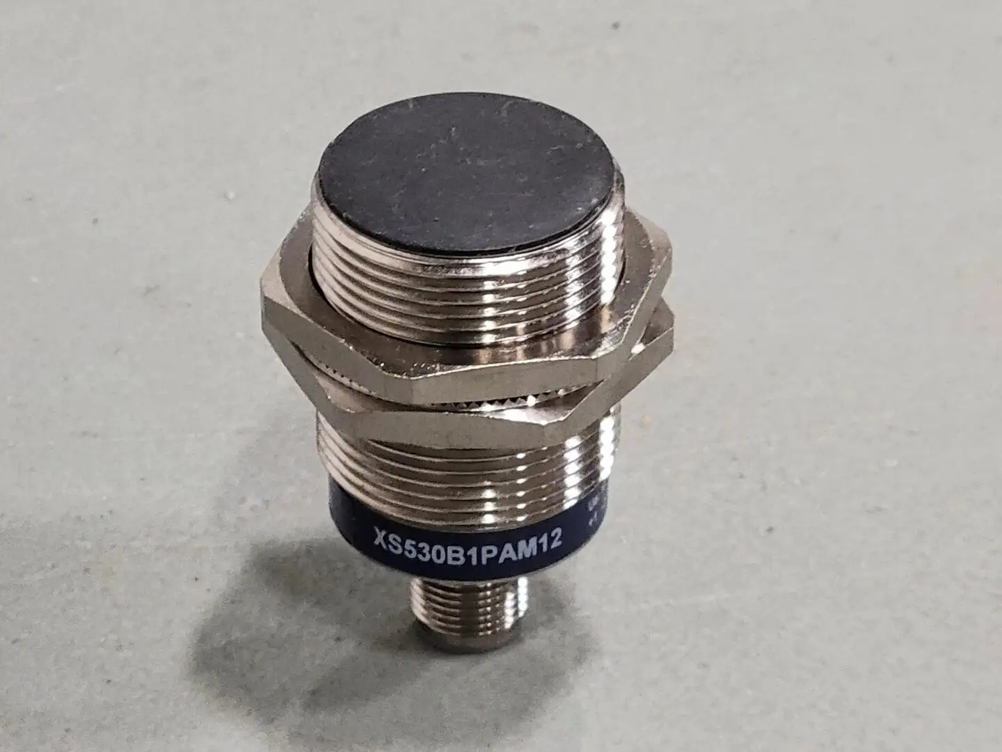 NEW TELEMECANIQUE XS530B1PAM12