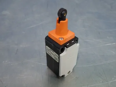 USED SIEMENS 3SE22300D