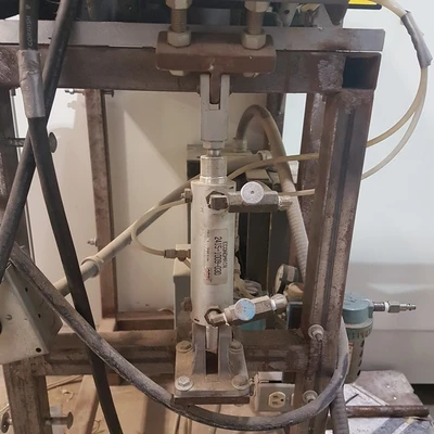 Pneumatic Motion Chop Saw
