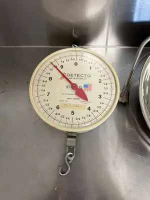 Used Cardinal Detecto Used Cardinal Detecto MCS-20DF 20lb Dual Faced Hanging Scale Food Scales Illinois US | Falcon Restaurant Supply #1375068
