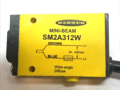 USED BANNER MINI-BEAM PHOTOELECTRIC SENSOR 24–240 VAC DIFFUSE 130MM