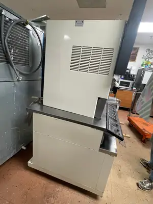 Used FBD MFG Used FBD 564 Frozen Beverage 4 Flavor Dispenser with Drink Station Stand As-Is 220V Slushie Machines Illinois US | Falcon Restaurant Supply #1375592