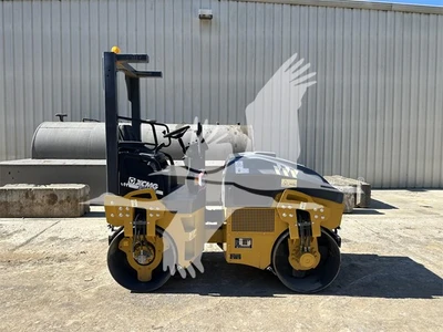 USED 2021 XCMG XMR303S