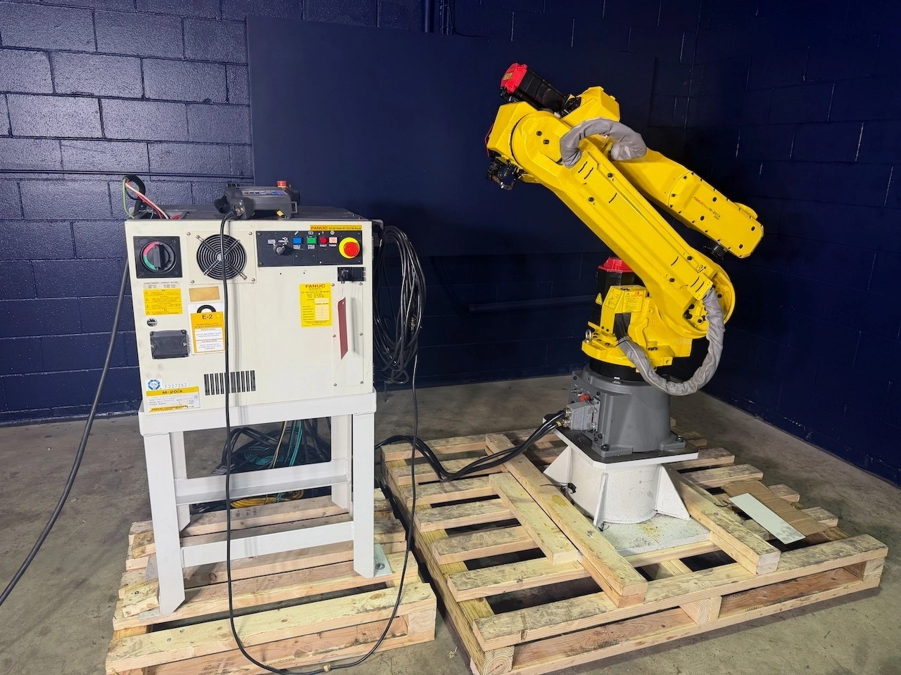 Used 2018 FANUC M20iA/35M Robots Michigan US | K.B. Industries LLC #1407997