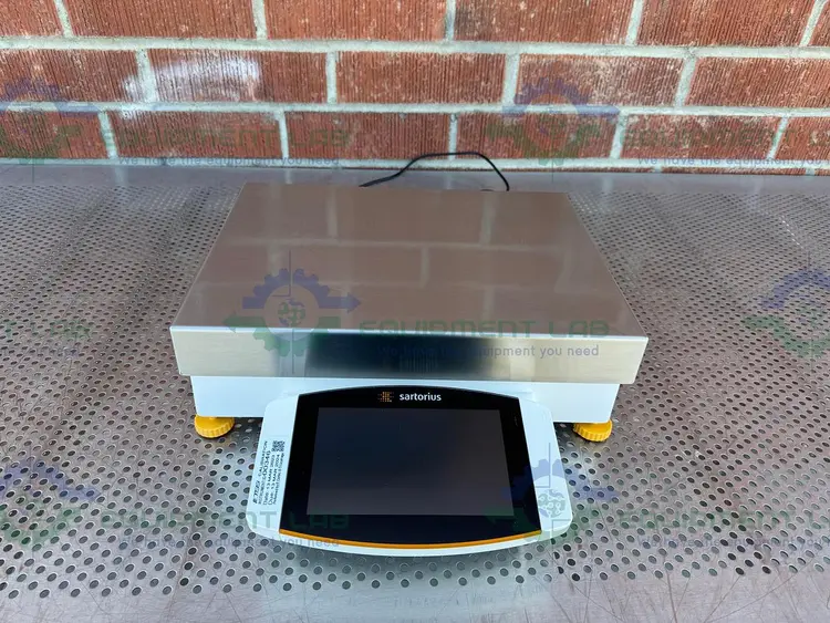 Used SARTORIUS CUBIS MCA70200S-2S00-0 PRECISION HIGH-CAPACITY BALANCE, 70,200 G X 1 G Balances California US | Equipment Lab #488717