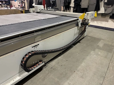 2012 topcut bullmer premiumcut CV Fabric Cutter | Charter Auctions (8)