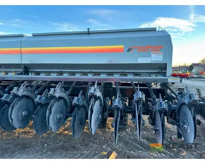 Used CRUSTBUSTER _UNKNOWN_ No-Till Drills Iowa US | Keast Enterprises #1360181