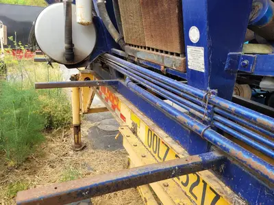 USED 2003 CANAMERICAN STONE SPREADER SOIL KING XL19