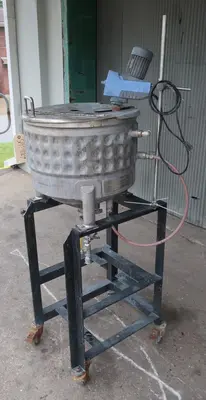 SPC9069  Tank 14 gallon vertical tank, Stainless Steel, 90 psi @330F jacket, conical