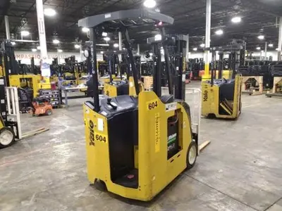 USED 2023 YALE ESC030