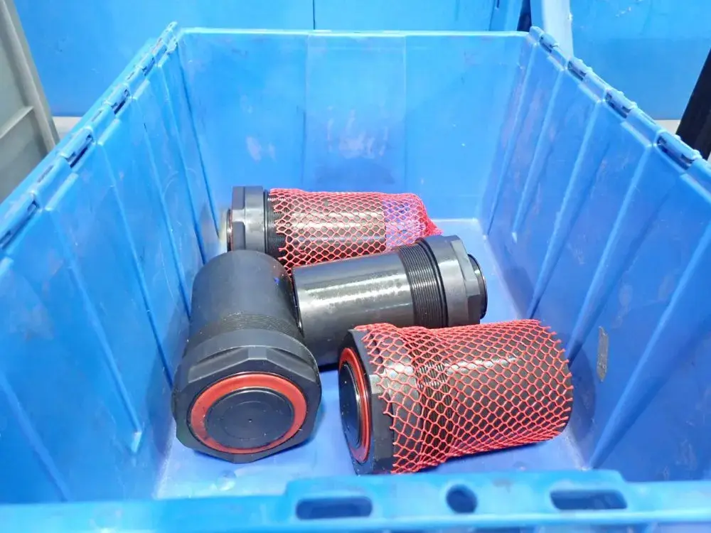 Manifold Cylinders