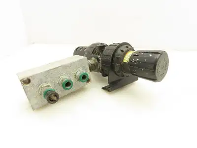Parker 06E32A10AC Filter Regulator 1/2" NPT 150PSI