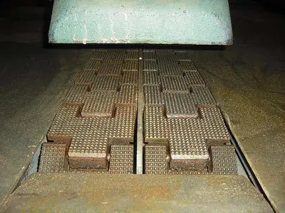 EKSTROM CARLSON E STRAIGHT-LINE RIPSAW