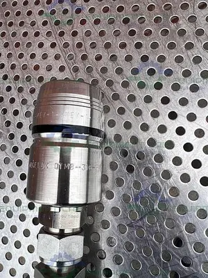 USED SANI TECH 35" GR-FDA HOSE W/ SWAGELOK QUICK CONNECT STAINLESS STEEL FITTING