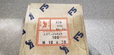 Eifi Box of 100 M10 x 30mm screws