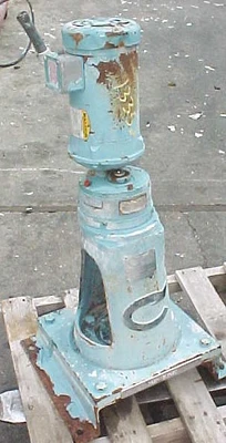 USED CHEMINEER STIONARY MOUNT MIXER MIXER