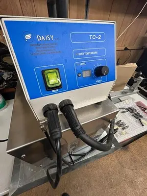 3933-700 Daisy SRL TC-02 Jewelry Gold Sprue Cutting Machine