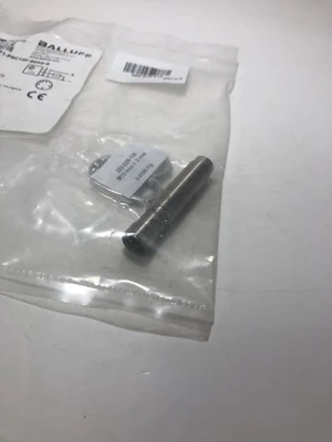 NEW BALLUFF BES M12EF1-PSC10F-S04G-S