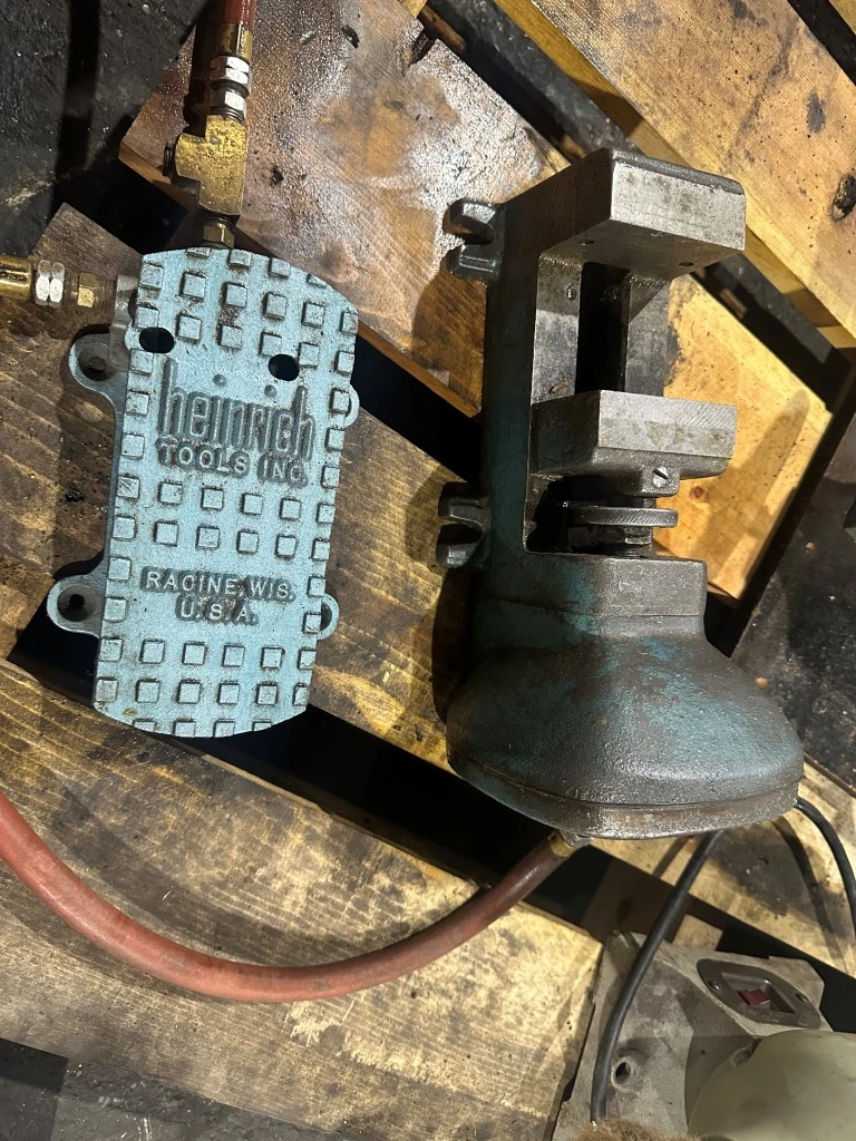 HEINRICH PNEUMATIC VISE