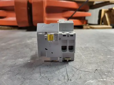 NEW SCHNEIDER ELECTRIC VIGI C60