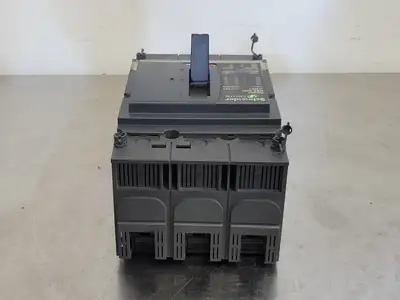 Used SCHNEIDER ELECTRIC NSX100-160-250-F/N/H/NA Switchgears British Columbia CA | Lenmark #241737