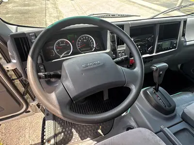 Used 2019 ISUZU NQR Reefer Trucks Florida US | Truck and Van Outlet #1509194