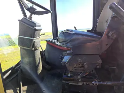 USED 1990 NEW HOLLAND 1118