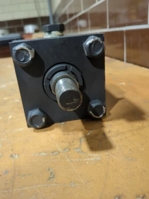 Used Parker C-BB-2HL-14-C Cylinders Indiana US | J&J Industrial Supply #1258328