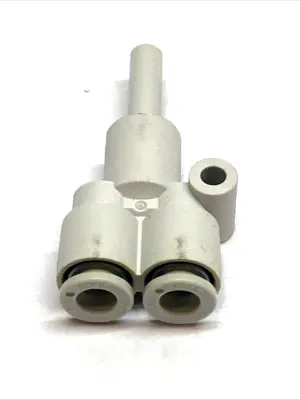 USED SMC UNION Y FITTING 6MM TUBE - ONE-TOUCH PNEUMATIC COUPLER LOT OF 2