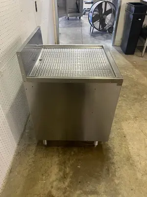 Used Perlick Used Perlick 24"X24" Stainless Underbar Glass Rack Drainboard Underbar Equipment Illinois US | Falcon Restaurant Supply #1375110