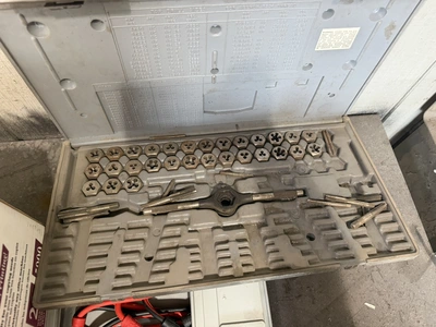 Used _UNKNOWN_ _UNKNOWN_ Taps & Dies Indiana US | Miedema Asset Management Group #1414910