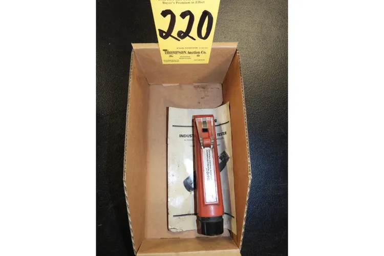 Used _UNKNOWN_ _UNKNOWN_ Refractometers Ohio US | Thompson Auctioneers #1515956