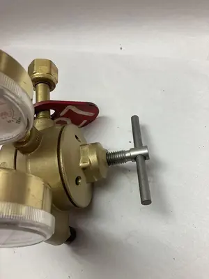 New | in-Stock AIRCO 2 STAGE Solenoid Regulators Ohio US | Surplus Asset Holdings #1241632