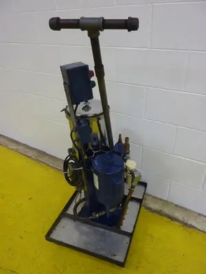 USED MAIN MANUFACTURING VACUUM394