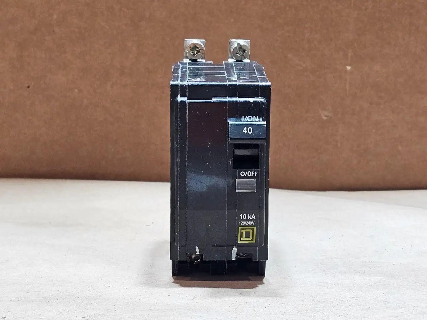 Used SQUARE D QOB240 Switchgears British Columbia CA | Lenmark #1438517