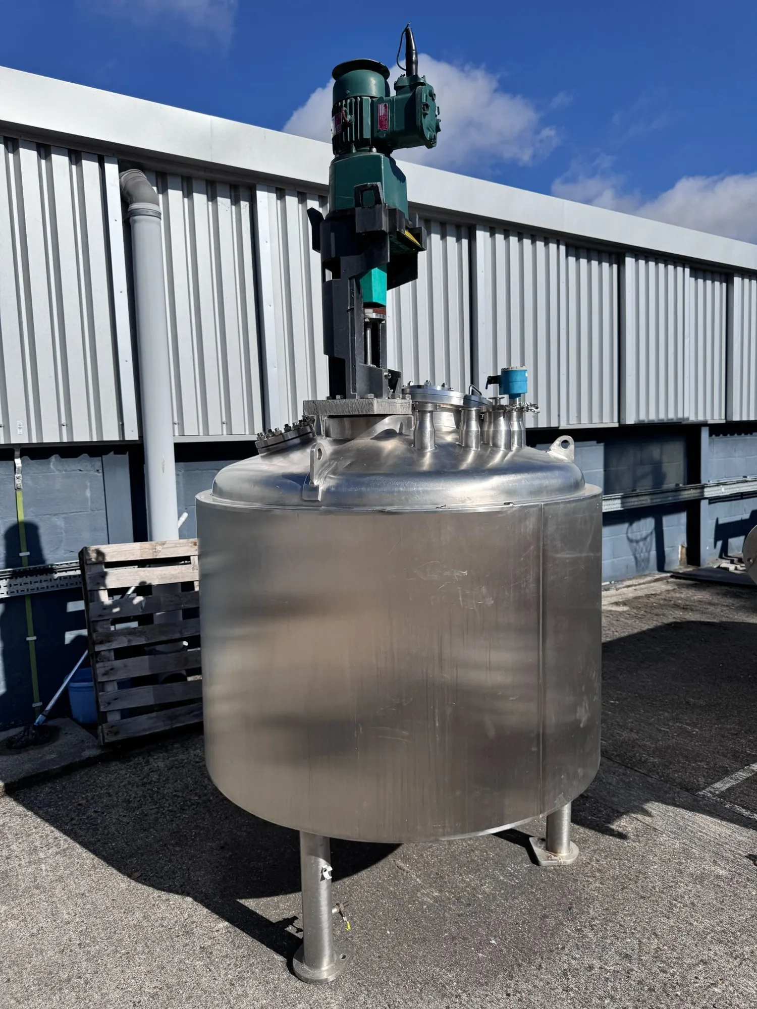 Used REO STAINLESS 1,000 Litre Stainless Steel Tanks New Jersey US | Perry Equipment #1420612
