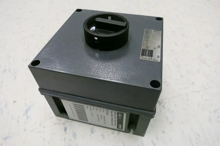 Used KILLARK STAHL 8146/5052-3D Switchgears British Columbia CA | Lenmark #240638